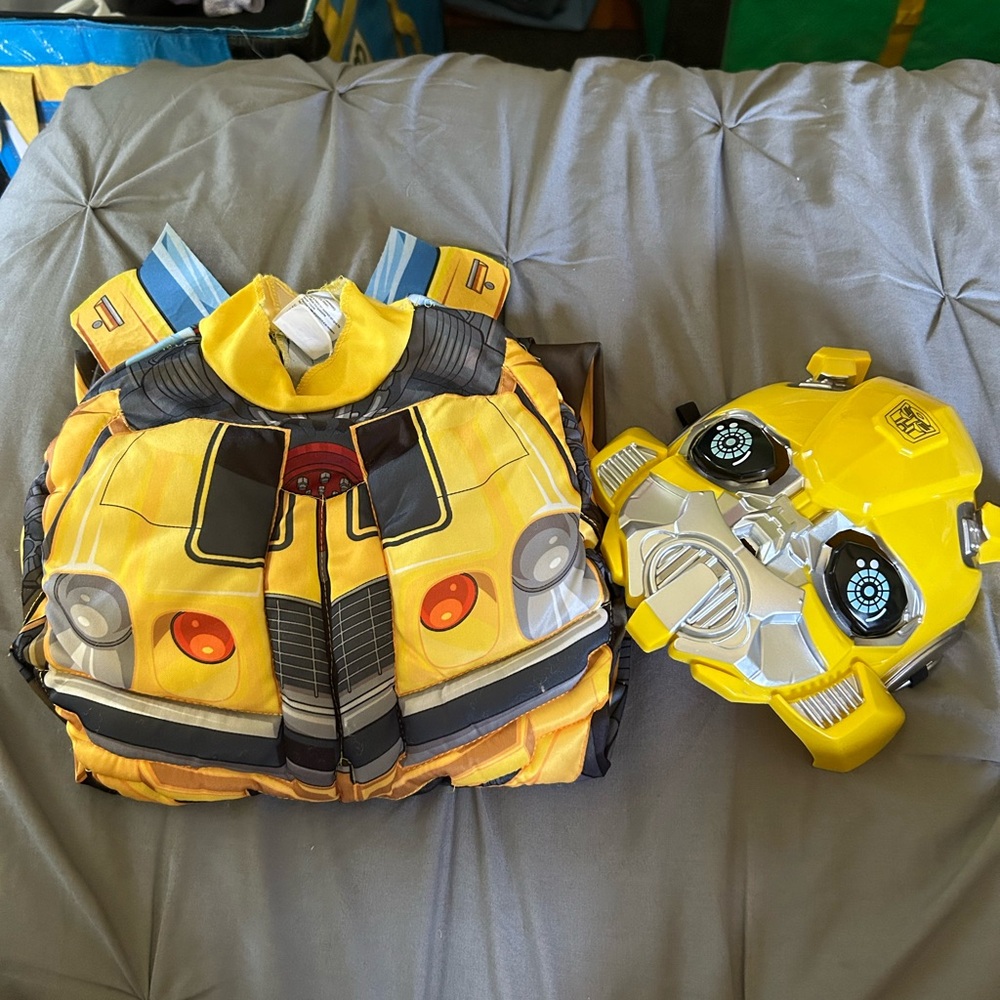 Hasbro Transformers Yellow Costume